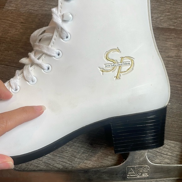CCM Pirouette Jamie Sale&David Pelletier White Leather Figure Skates—Women’s 11 - Picture 9 of 10